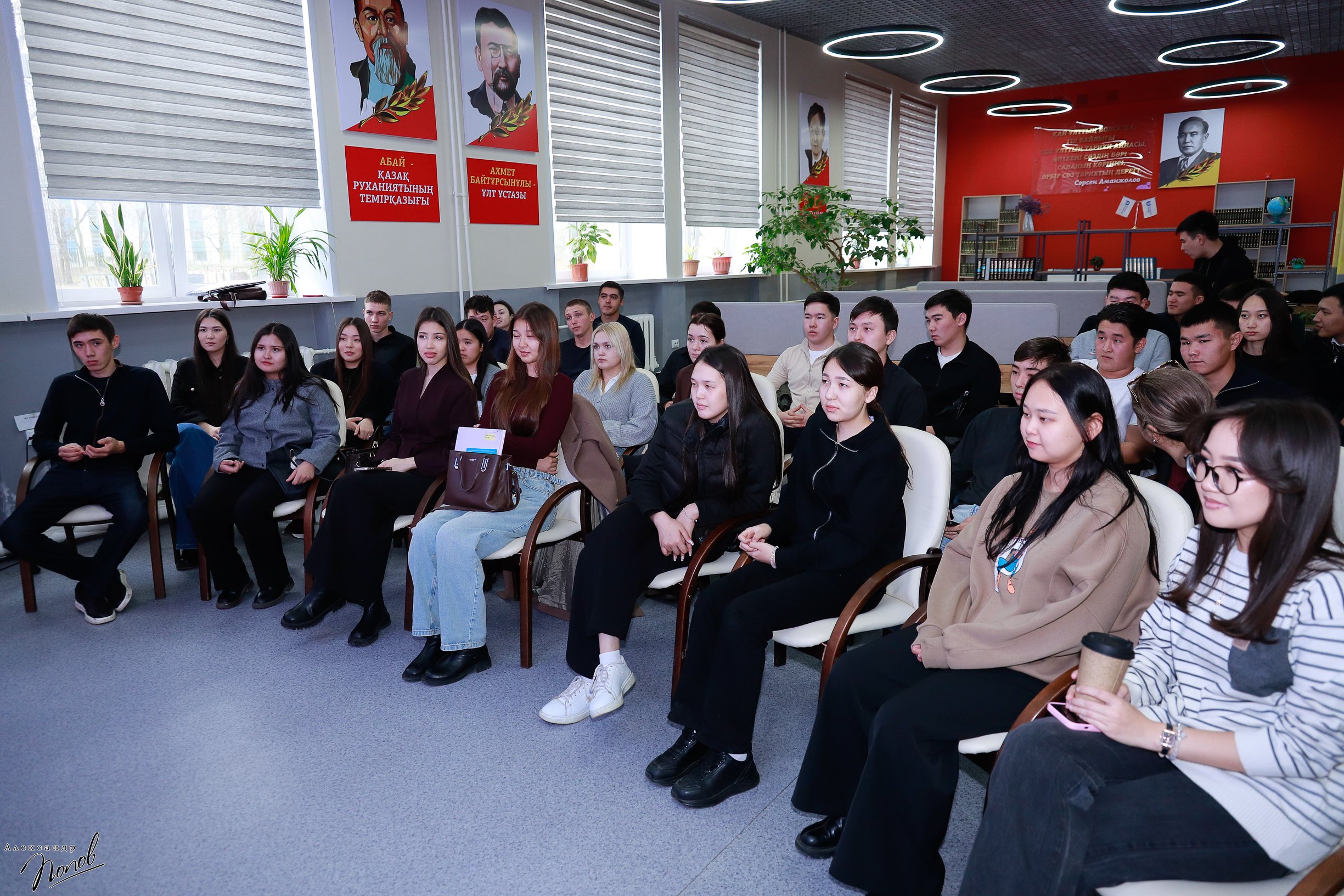 Сандал фетиш бейне